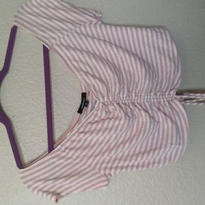 🌻🌷Ambiance| Womans|Striped Cropped Top
